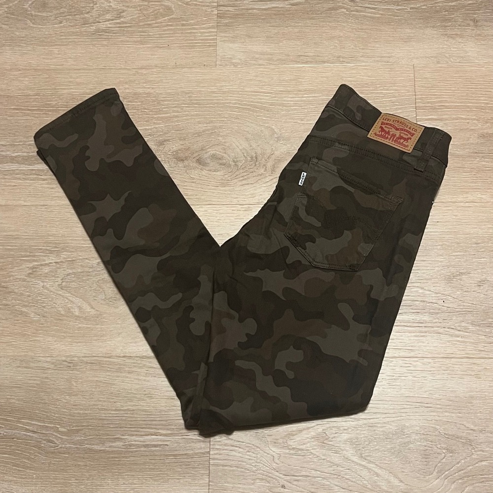 Levis 311 Shaping Skinny Jeans Women's Size W28 L30 Camo Green Dark Olive NWOT